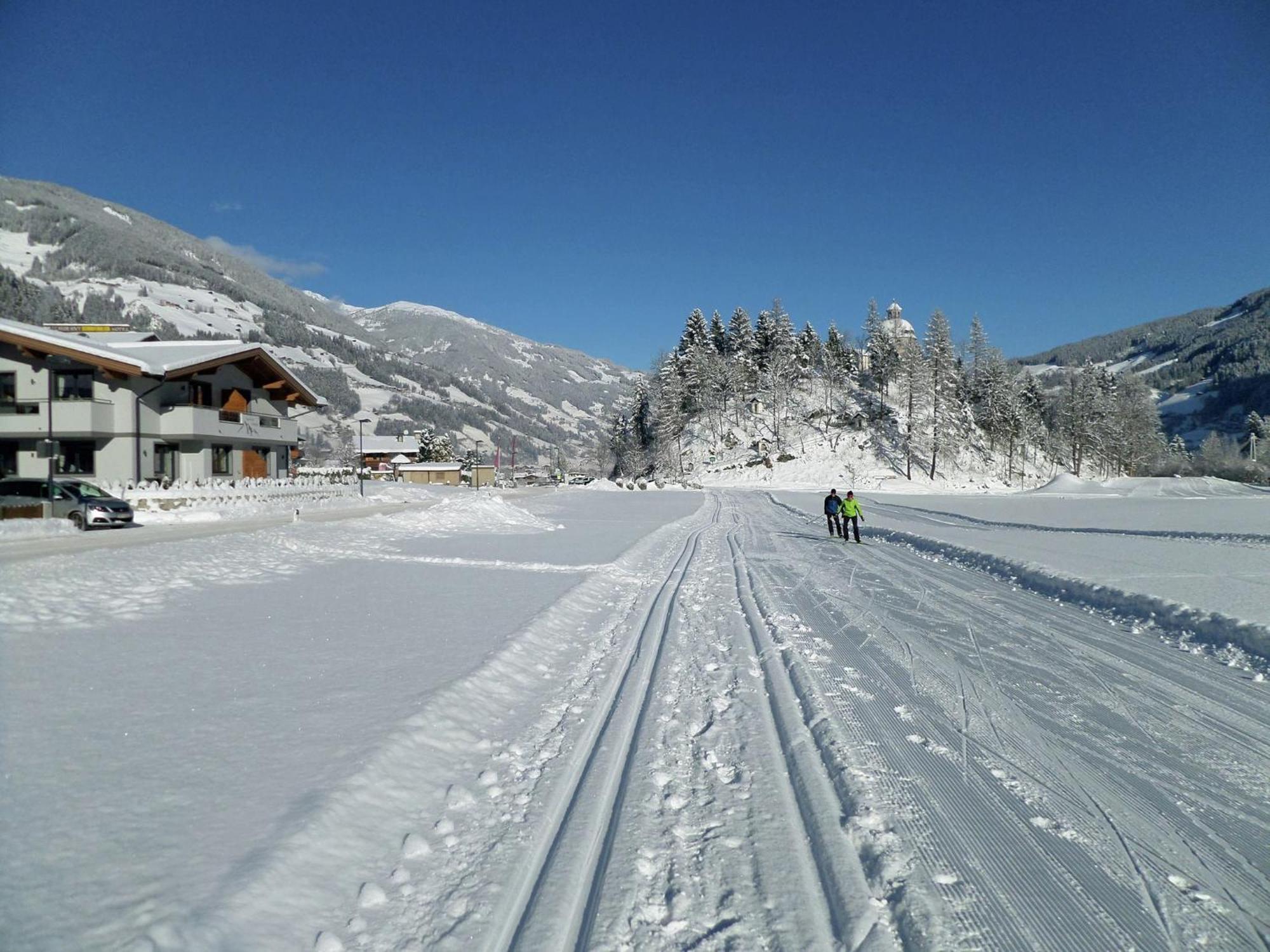 Holiday Flat Near Four Ski Lifts In Mayrhofen Exterior photo